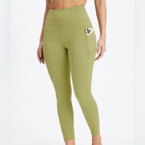 Oasis high waisted pocket capri leggings by Fabletics